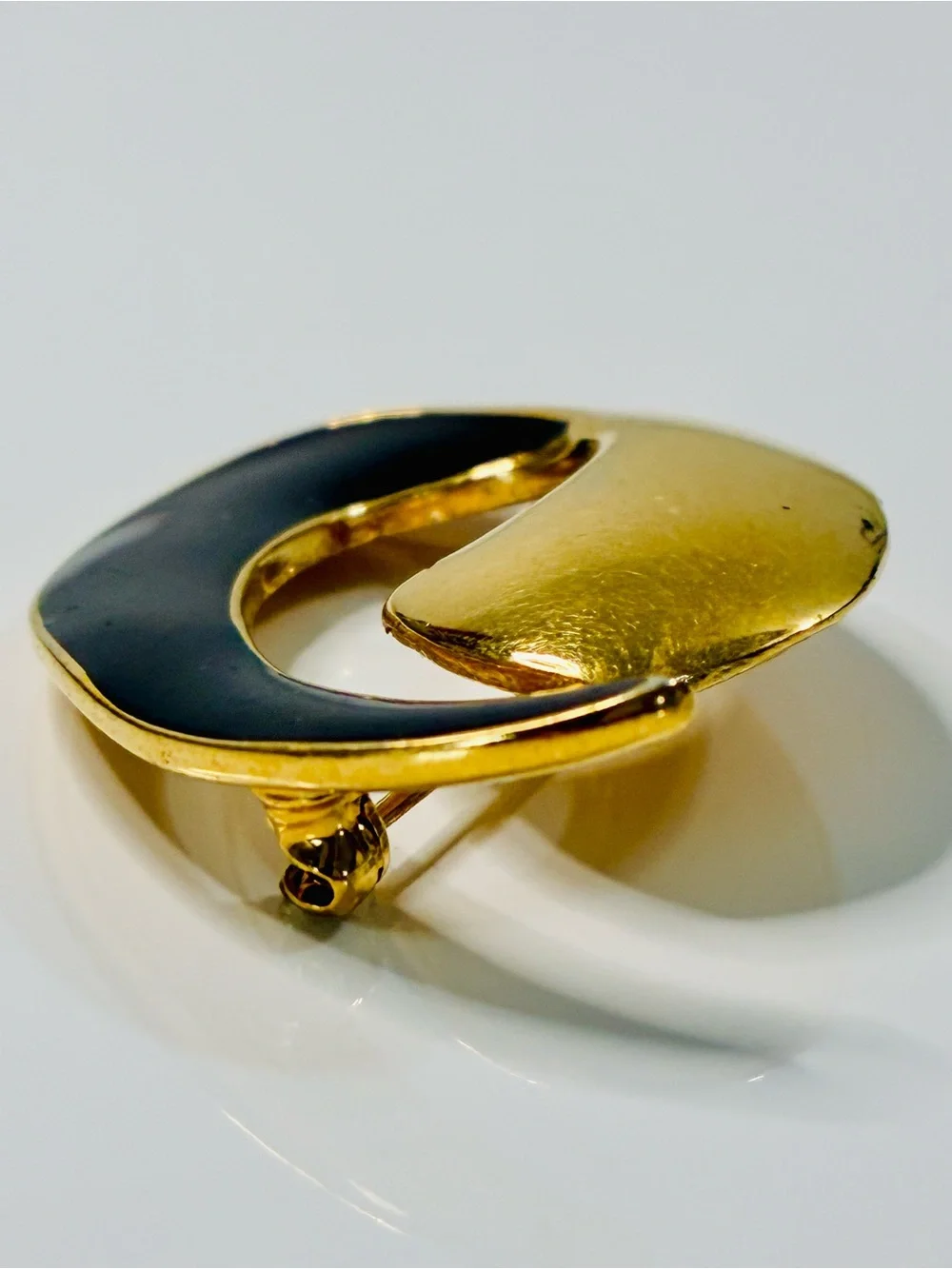 VTG 80s Monet Gold and Black Swirl Enamel Minimalist Brooch